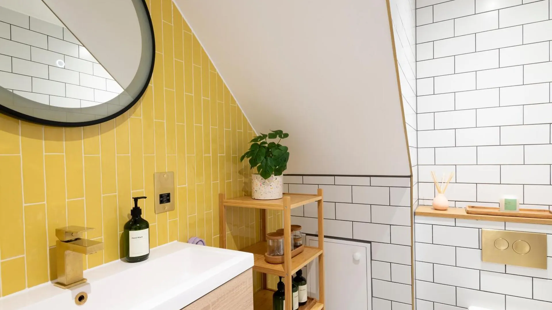 The Lorelei Chic Urban Retreat With Terrace In Hove Appartement